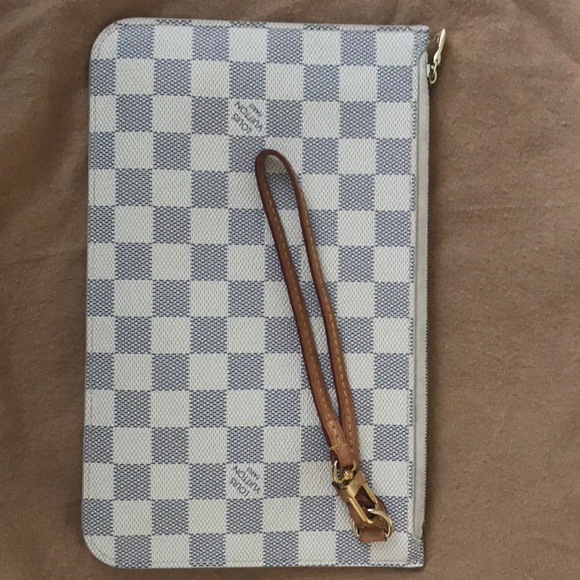 Louis Vuitton Handbags - Louis Vuitton Neverfull Pochette Damier Azur